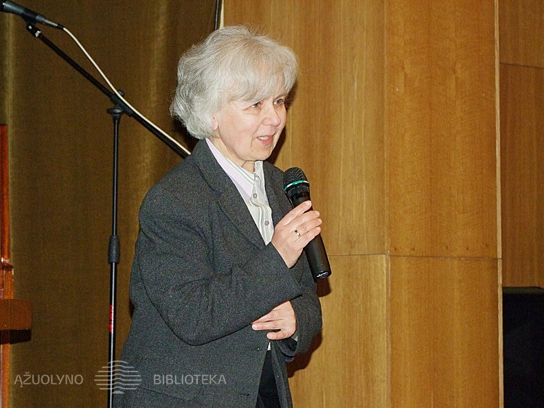 Knygos dailininkė Mariju Šlapikienė