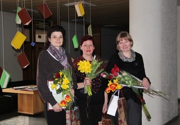 Skaitytojų aptarnavimo sk. Registracijos ir informacijos grupės bibliotekininkės I. Gineikienė, D. Sabienė ir V. Trakimienė