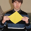 Origamis lankstomas iš kvadratinio popieriaus lapo, nenaudojant žirklių ir klijų