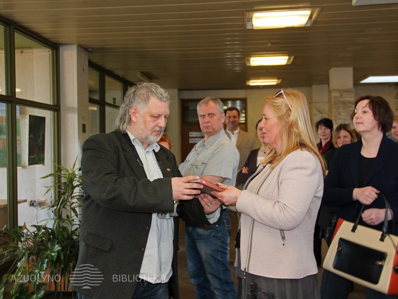 Bibliotekos dovanos S. Kruopiui.