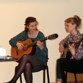 Kauno vaikų ir moksleivių laisvalaikio rūmų Klasikinės gitaros studijos narės Birutė ir Živilė