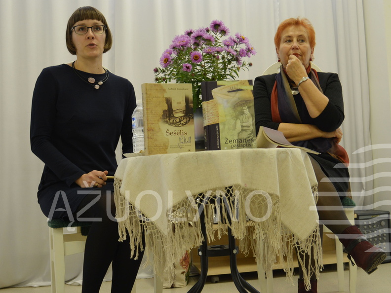 Renginio moderatorė Julija Genienė ir muziejininkė, rašytoja Aldona Ruseckaitė