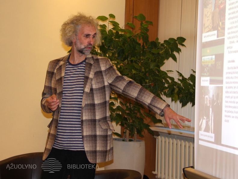 Fotografas, dailininkas, poetas, keliautojas
Marius Abramavičius