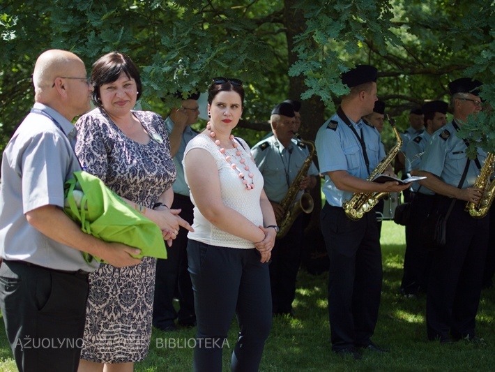 Vasara su knyga atidarymas