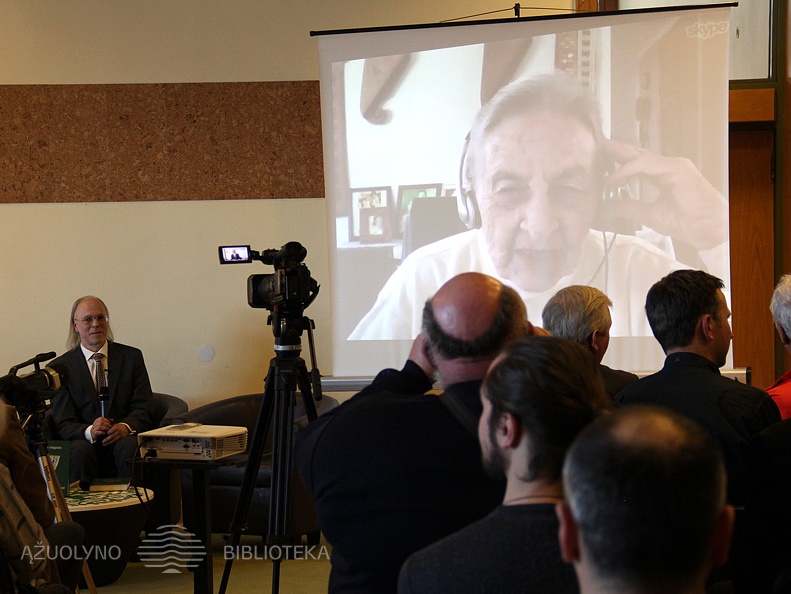 Skype ryšiu su Č. Gedgaudo bendražyge Jūrate Statkute de Rosales