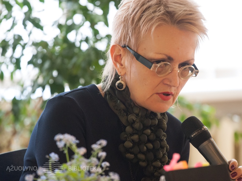 Knygos autorė Raima Zander
